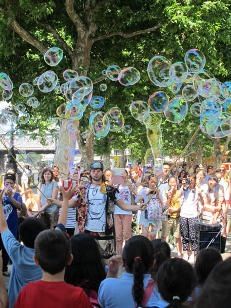 Bubble Man- Queens Walk, London
