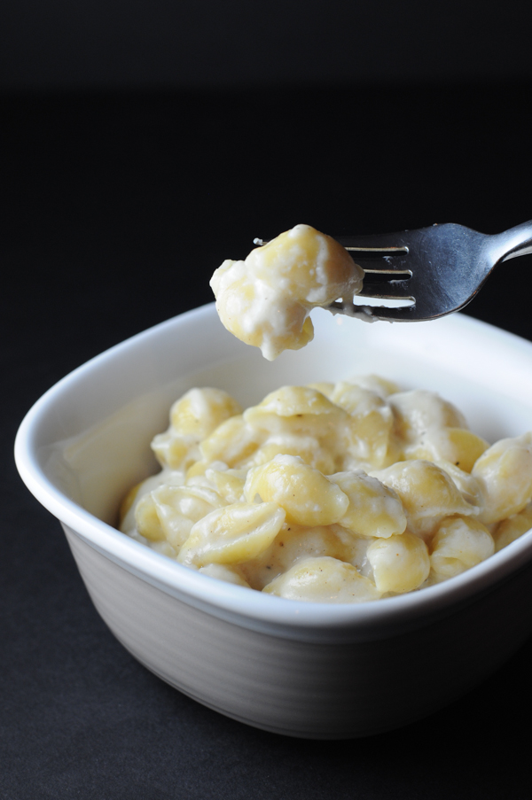 Creamy and Cheesey Macaroni and Cheese-1-2